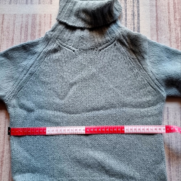 MaxMara turtleneck - Picture 6 of 6